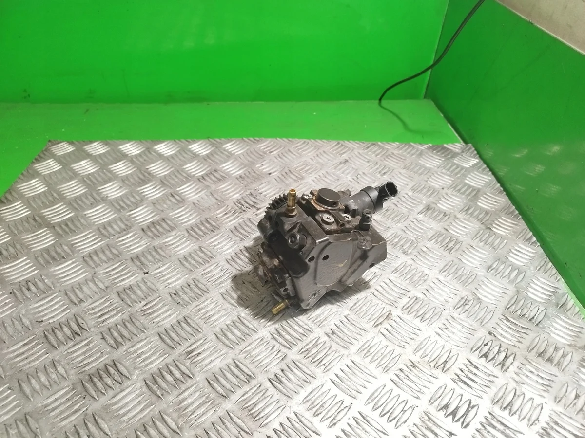 Injection Pump Renault Scenic III 1.6 dCi 0445010250