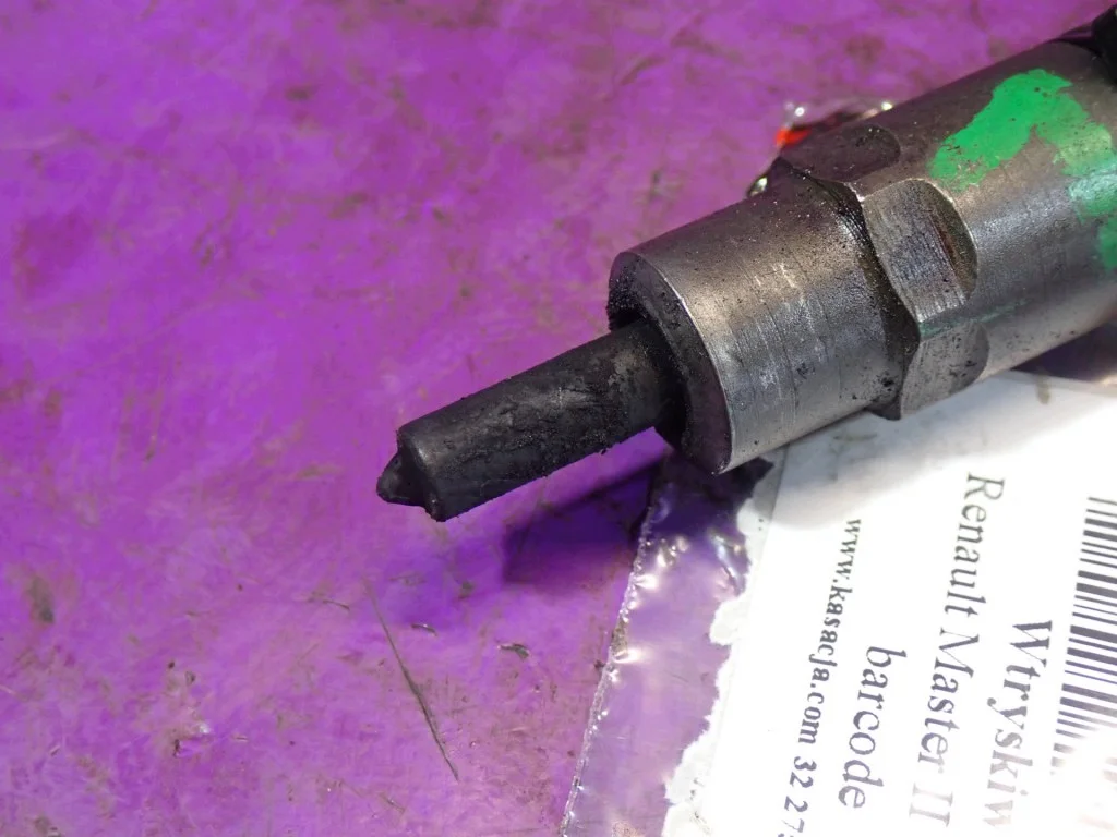 Injecteur Renault Master II 2.2 DCI 0432193757 Bosch