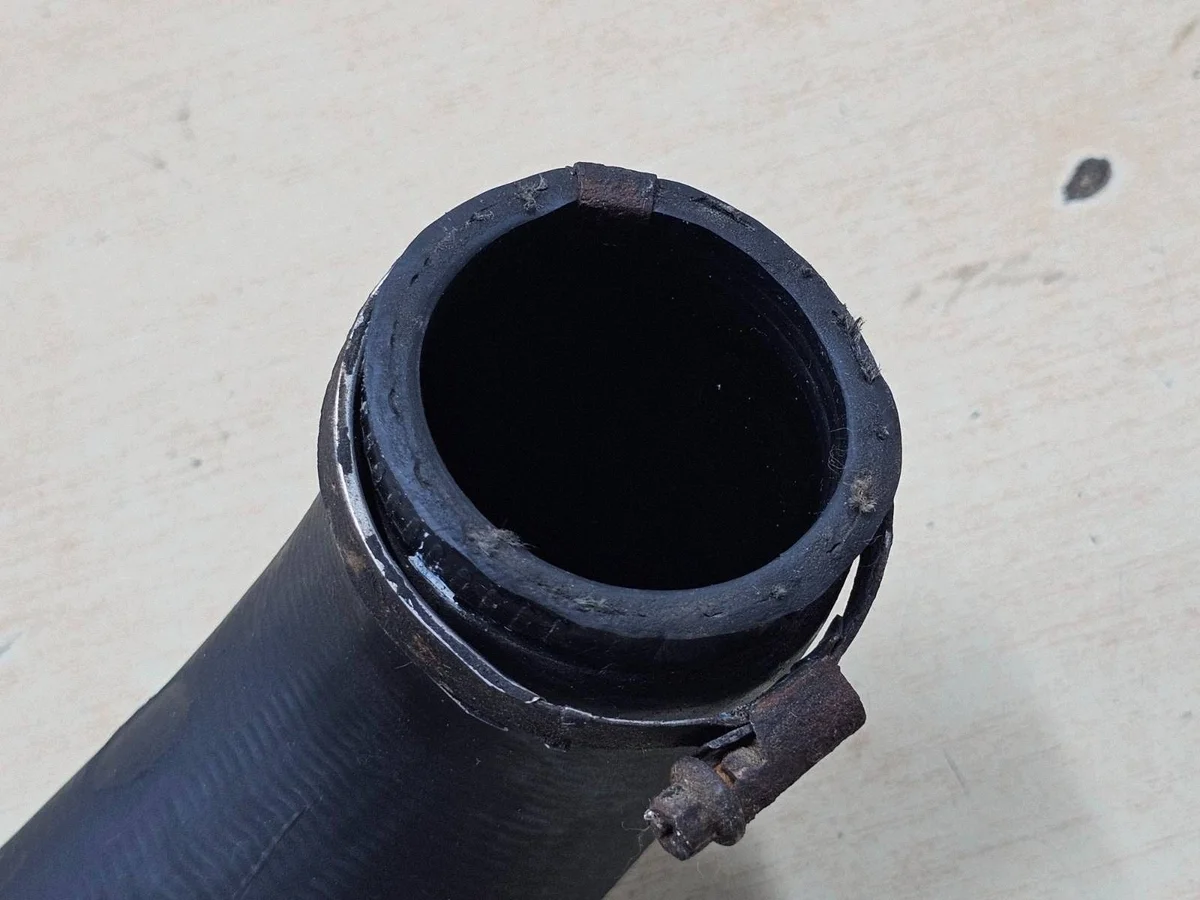 Volvo Intercooler Pipe 31293927MCA thumbnail 4