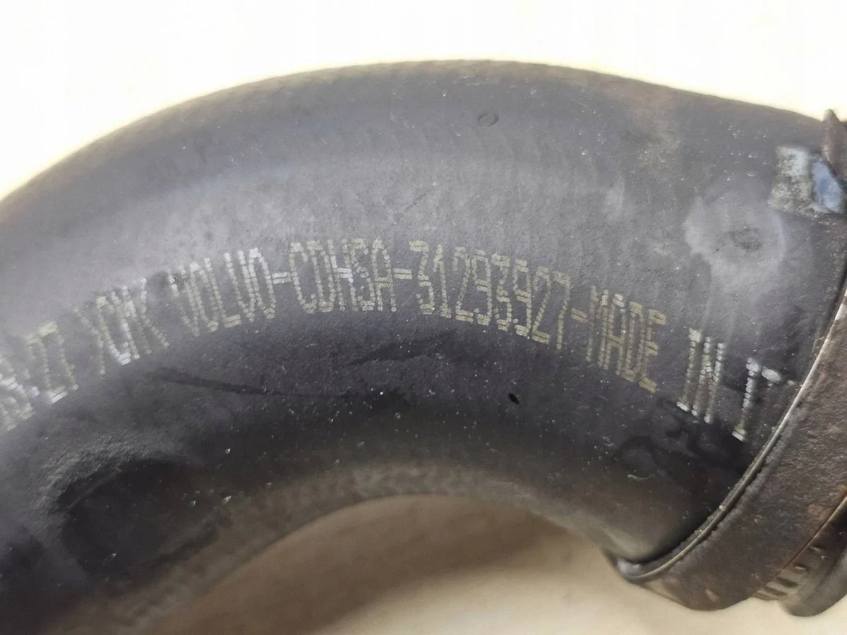 Volvo Intercooler Pipe 31293927MCA thumbnail 6