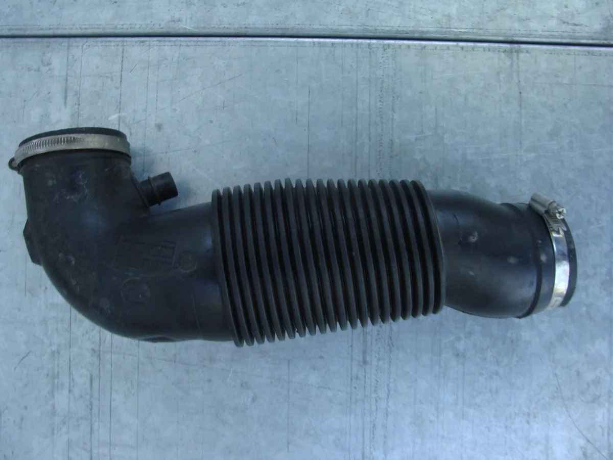 Luftintagsrör Peugeot 206 307 1.6 16V OEM 9635638780
