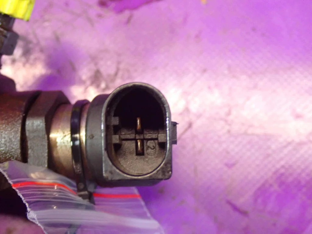 Renault Megane II Injecteur K9K732 8200380253