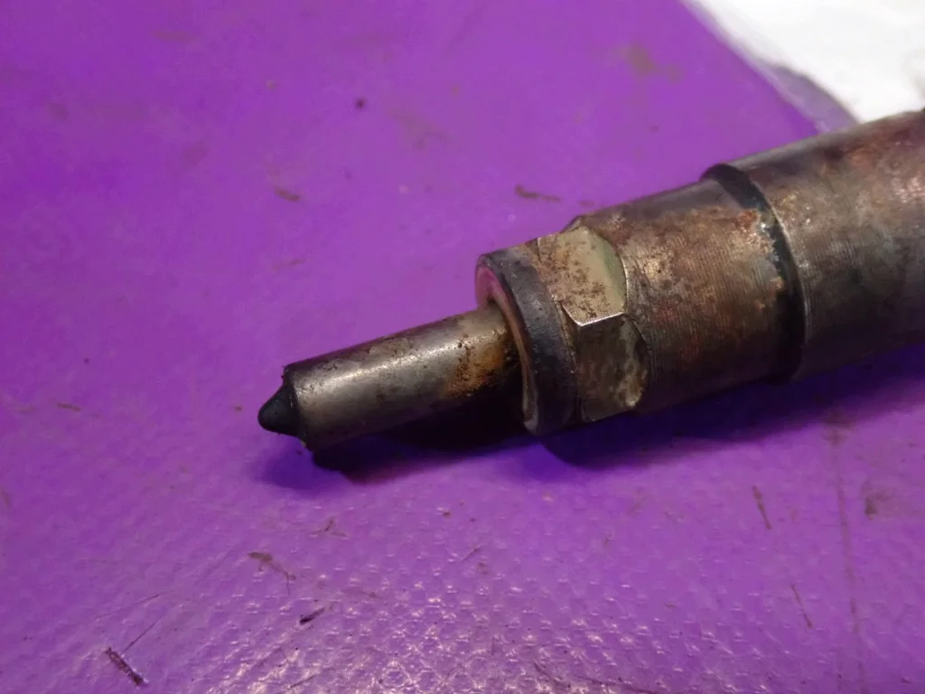 Injecteur Renault Scenic I 1.9 dCi 0445110021
