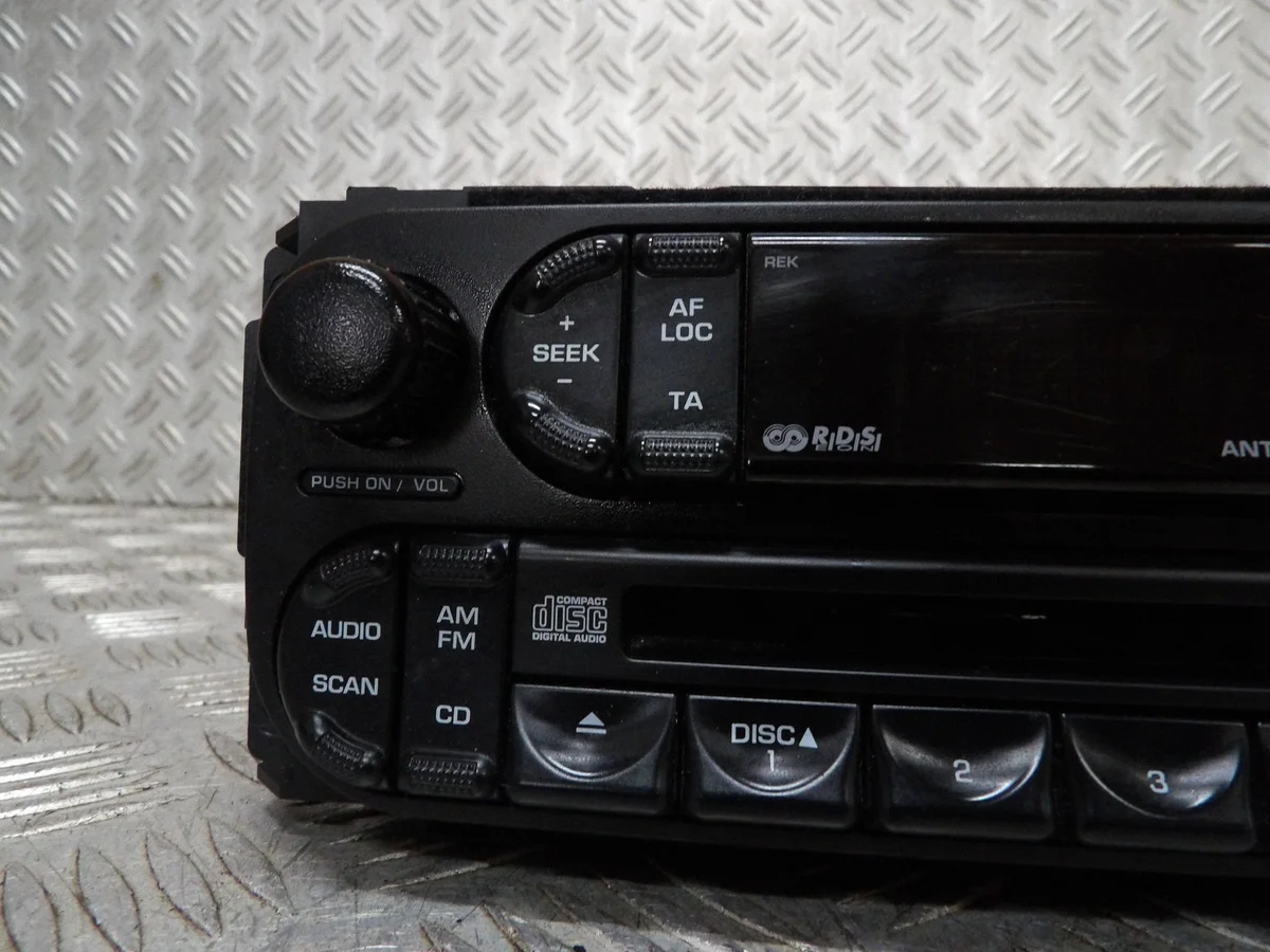 Jeep Cherokee KJ Radio P05091610AB