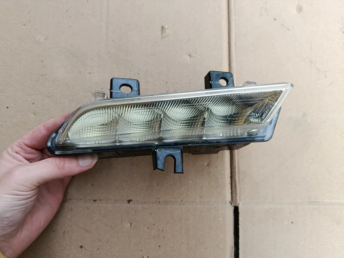Phare avant gauche Renault Clio IV 89208551
