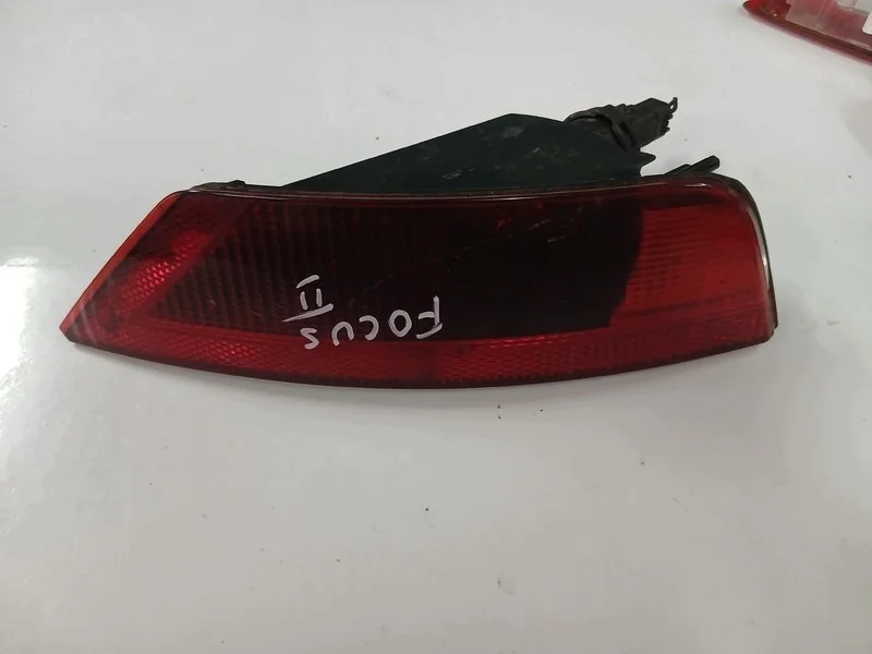 Luz de Nevoeiro Ford Focus MK2 8M51-15501 Esquerda Traseira