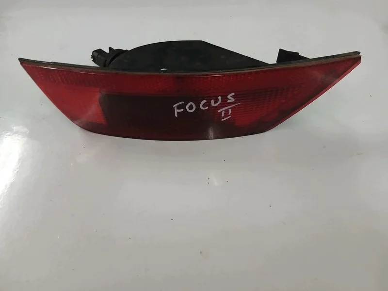 Takasumuvalo vasen Ford Focus MK2 15501