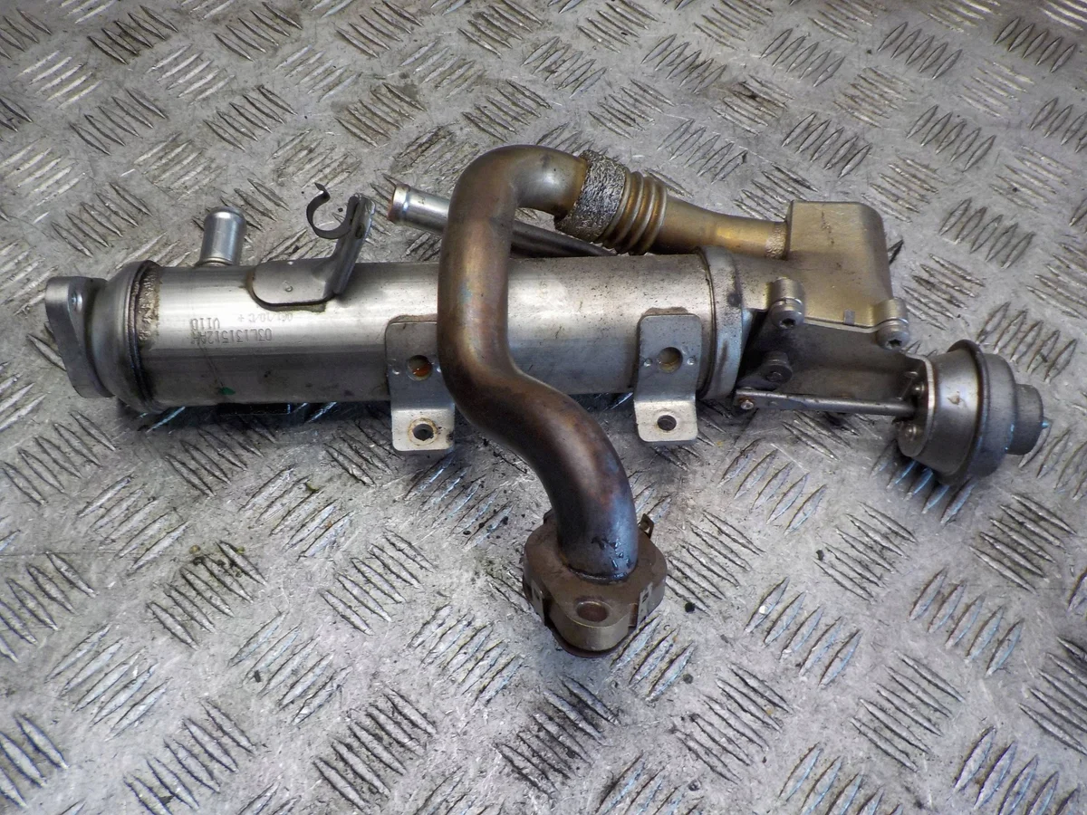 Jäähdytin 03L131512AH Audi