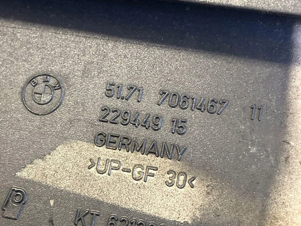 Spoiler baklucka BMW E61 7061467 image 6