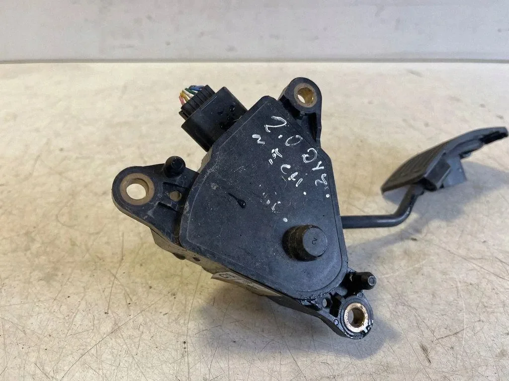 Pedale acceleratore Nissan X-Trail T31 18002JG00A image 4