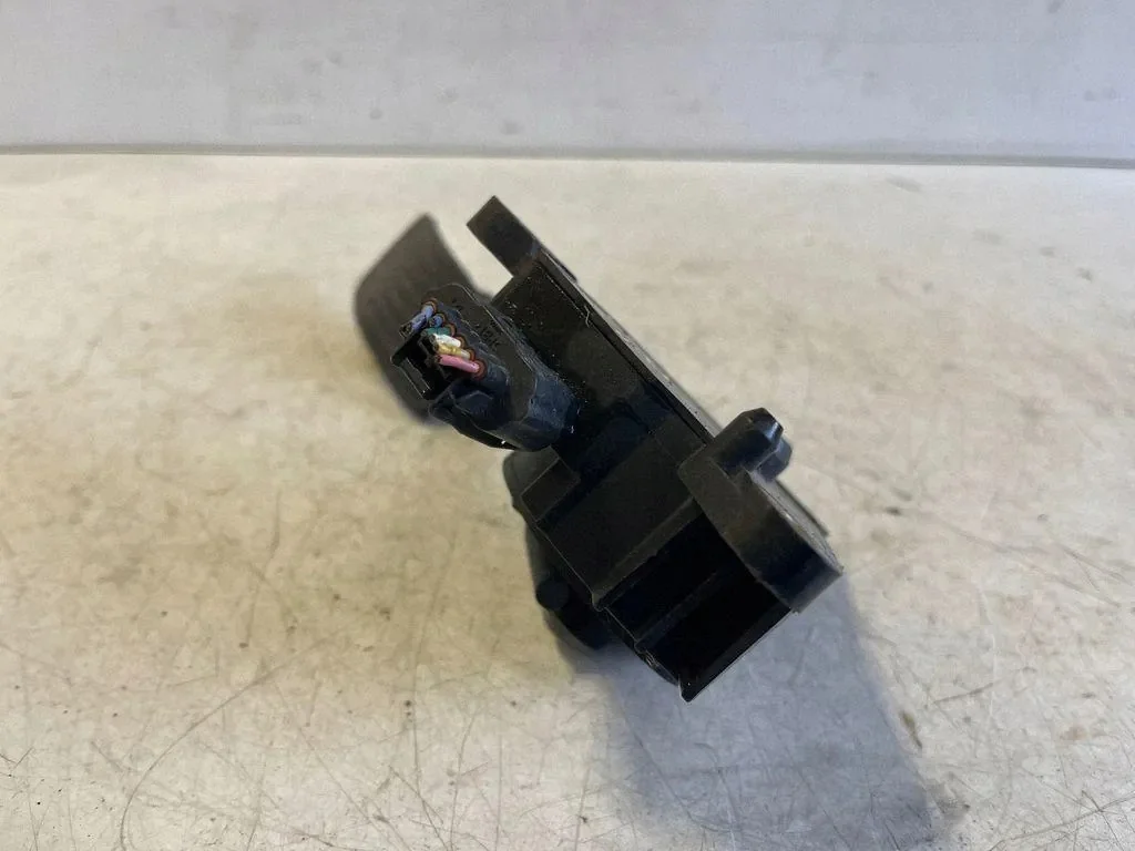 Pedale acceleratore Nissan X-Trail T31 18002JG00A image 5