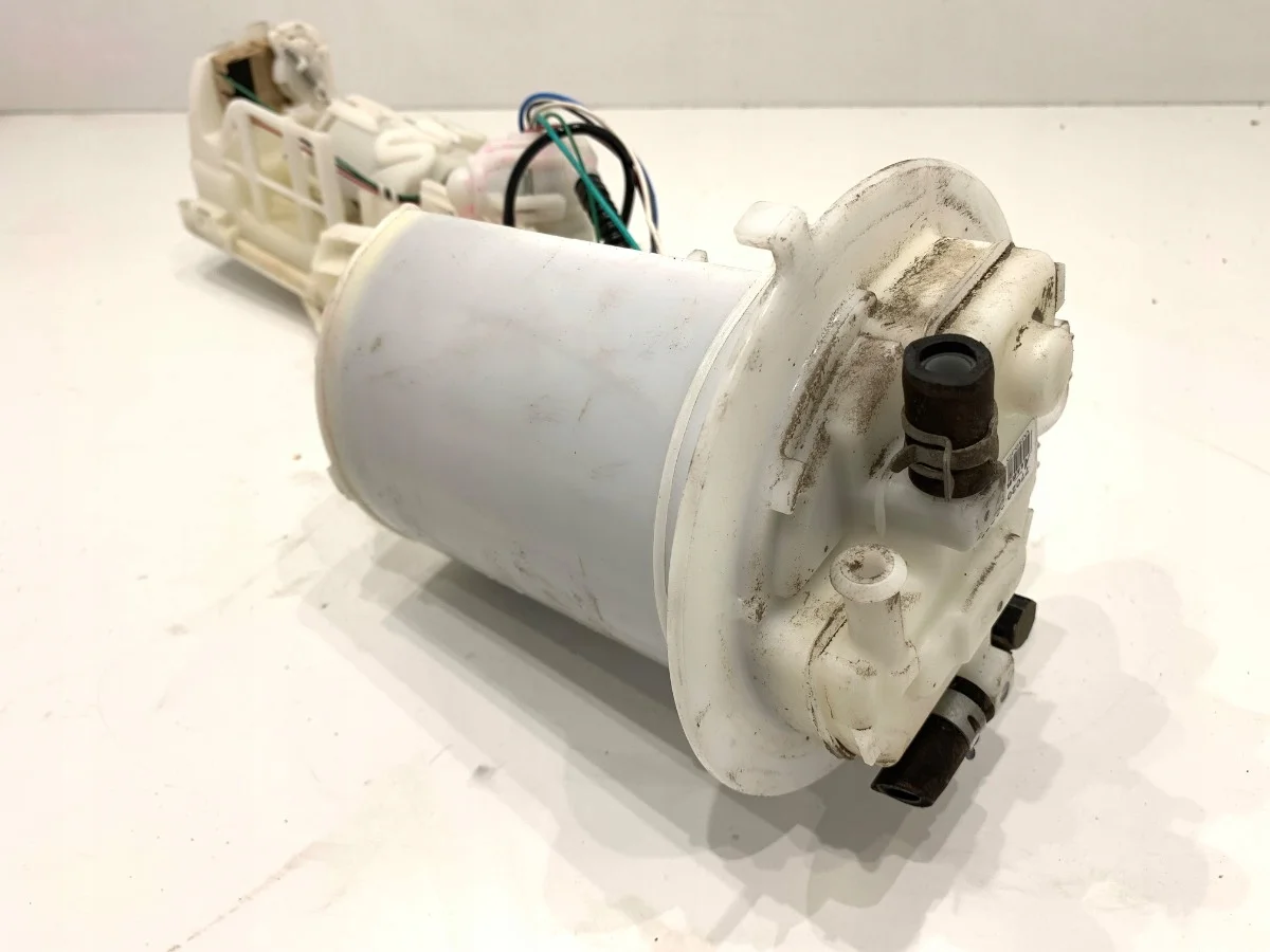 Pompe à carburant Toyota Corolla E21 77020-02C50