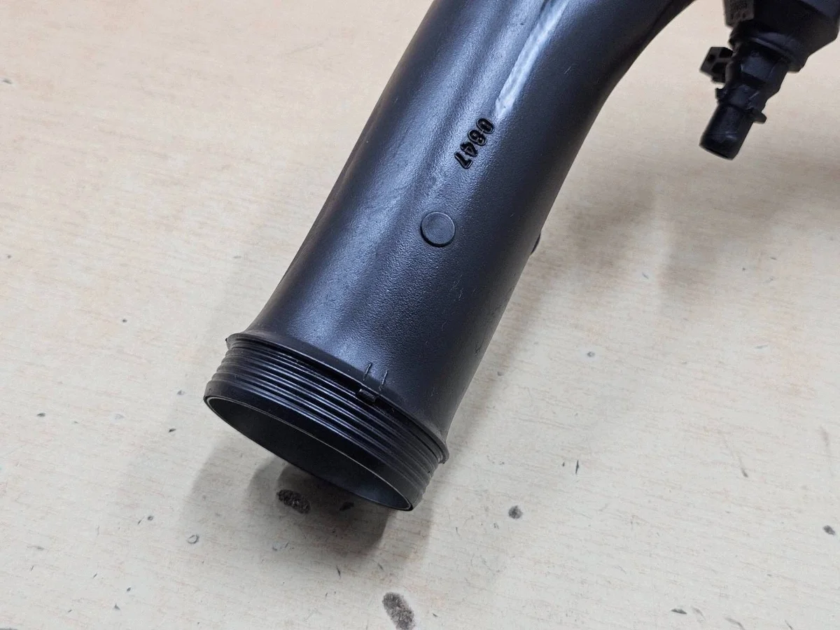 Volvo Air Intake Pipe 31261727MCA thumbnail 1
