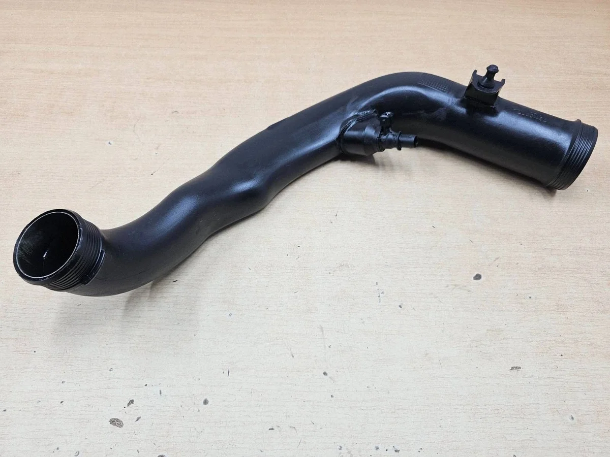 Volvo Air Intake Pipe 31261727MCA thumbnail 4