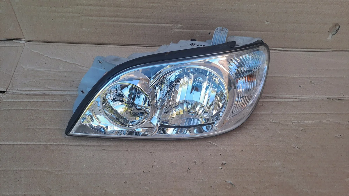 Front Left Headlight Kia Carnival 2001-2006