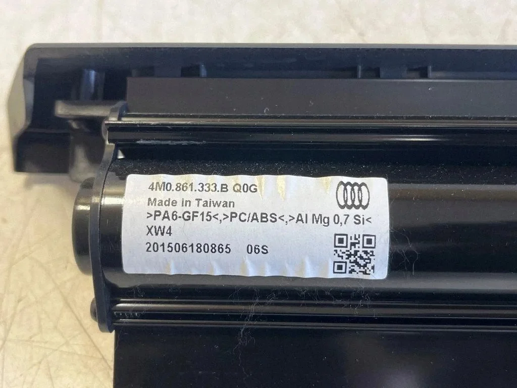 Tavaratilan rullaverho Audi Q7 4M0861333B image 5