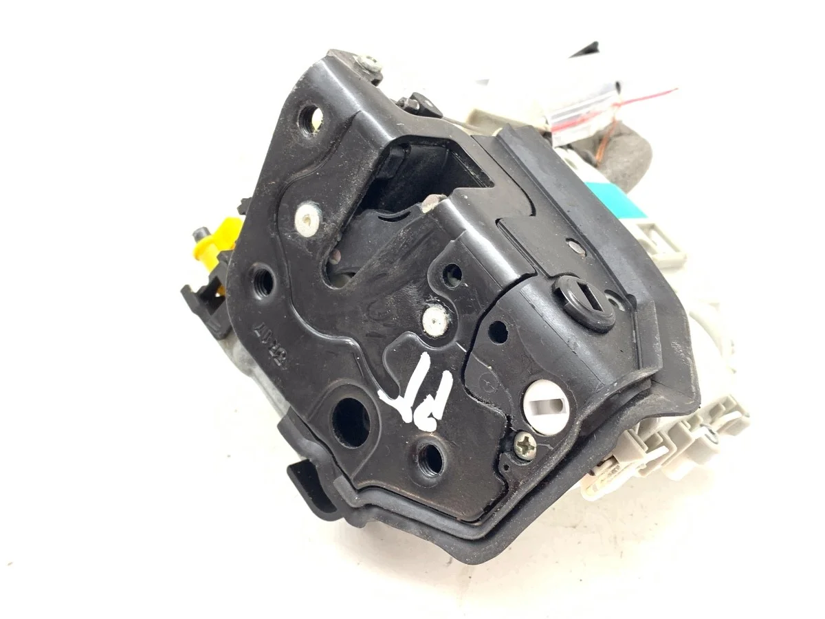 Oven lukko takaovi oikea Audi Q5 FY 8X0839016D