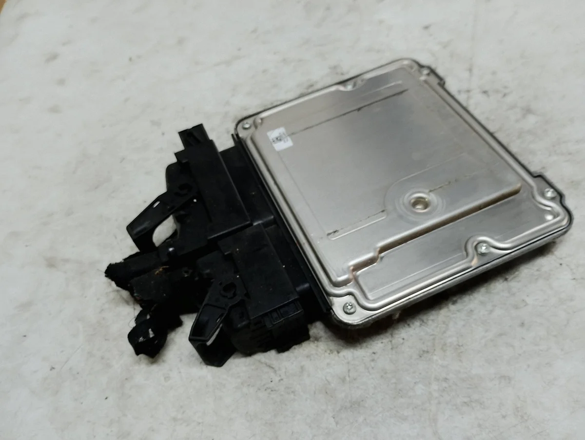 VW Motorstyrenhet 55576906 image 4