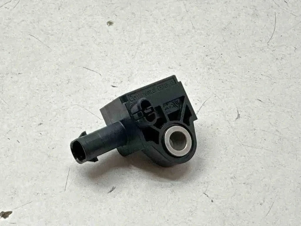Sensor de impacto Chrysler Pacifica 53328369