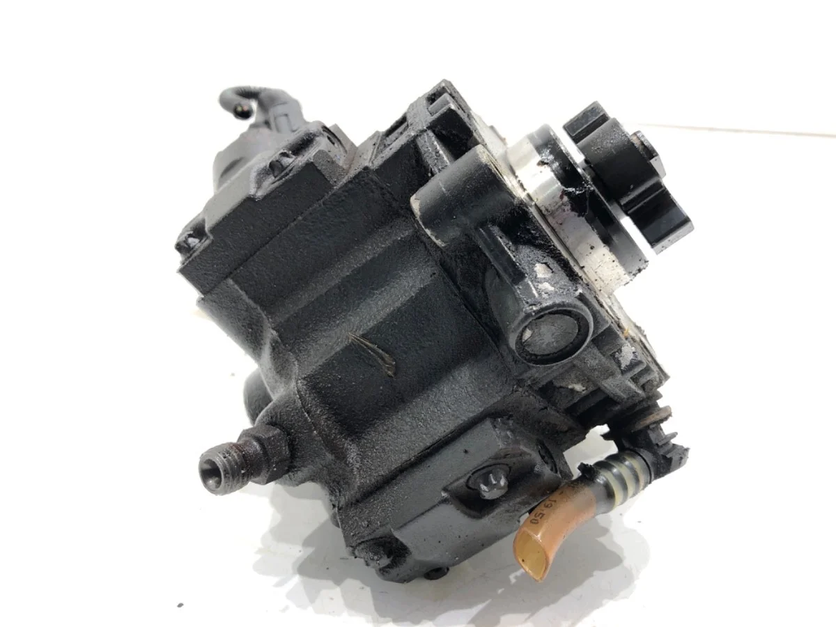Injection Pump Volvo S40 II 9654615580 2.0 03-12