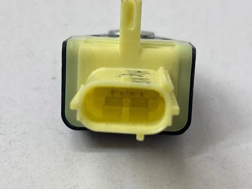 Iskuanturi Toyota Sienna 8983108110 thumbnail 3