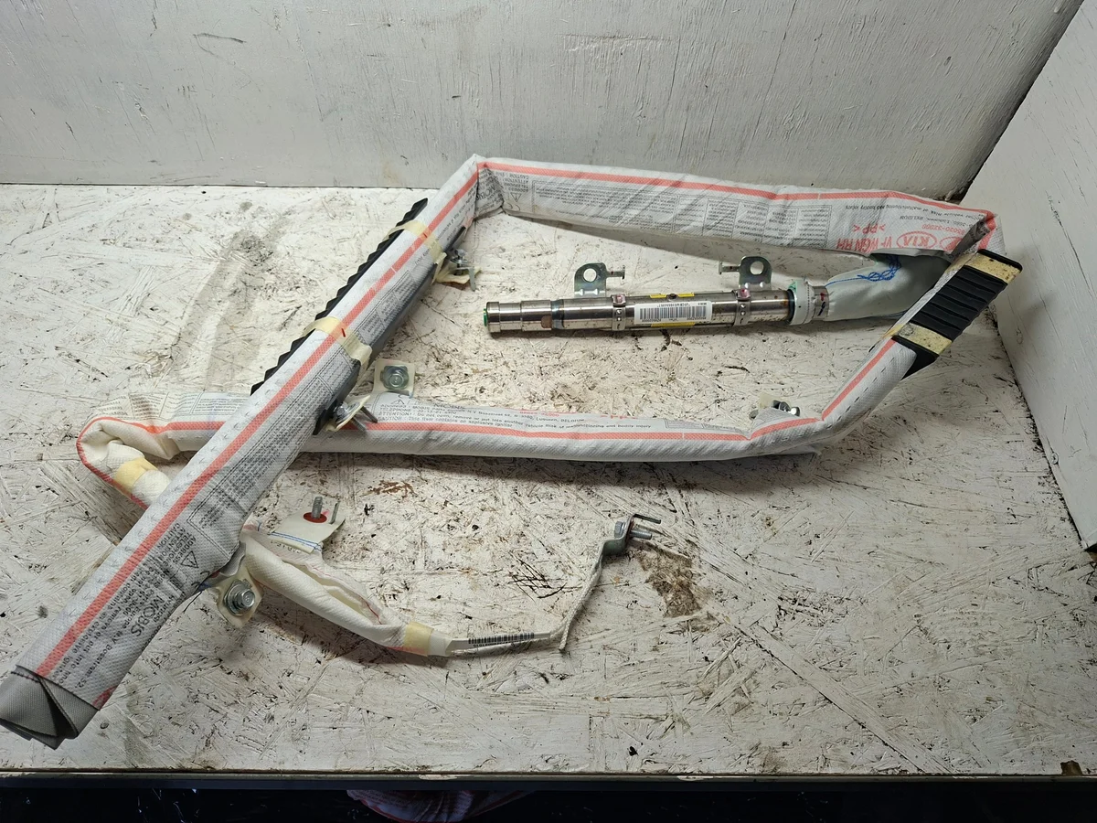 Cortina de aire Hyundai i40 850203Z000 derecha