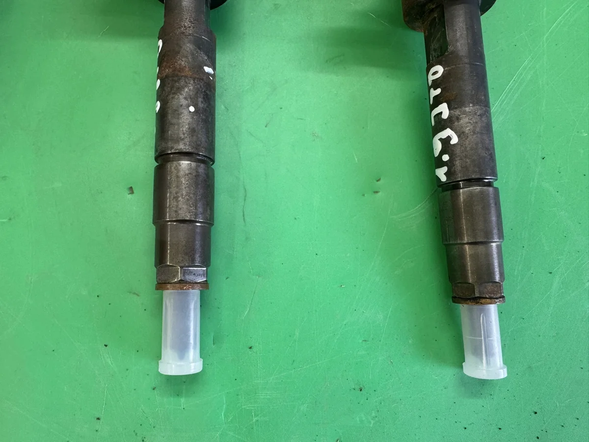 Ruiskutussuutin Fiat Bravo II 1.9 JTD 07-14 OEM 537841641