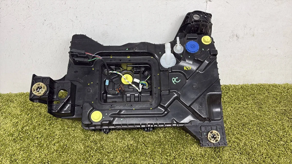 Réservoir AdBlue Peugeot 308 II T9 14-21 3008 2 5008 P1001677OEMASOORYG