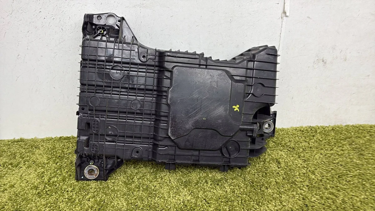 AdBlue Tank Peugeot 308 II T9 3008 2 5008 P1001677OEMASOORYG