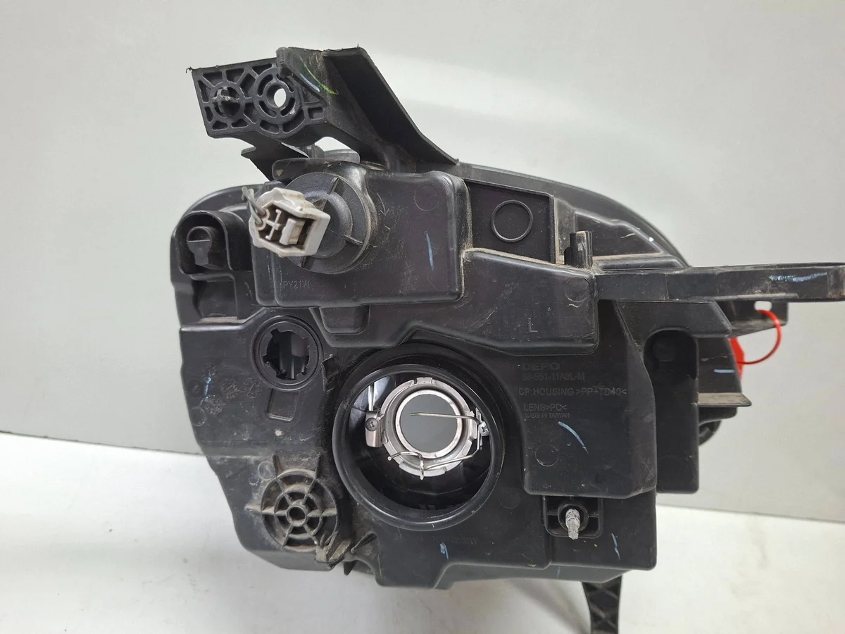 Renault Twingo III Front Left Headlight S27637665 image 5