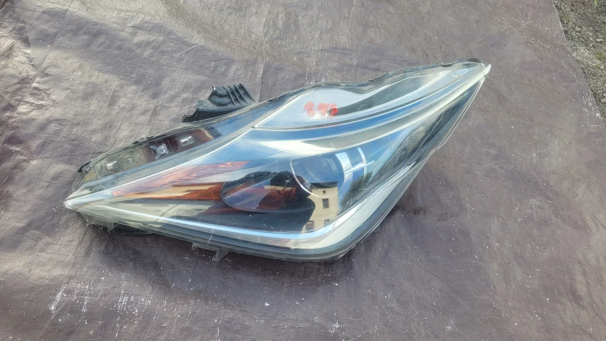Koplamp links Toyota Aygo 0H-17MIH8294