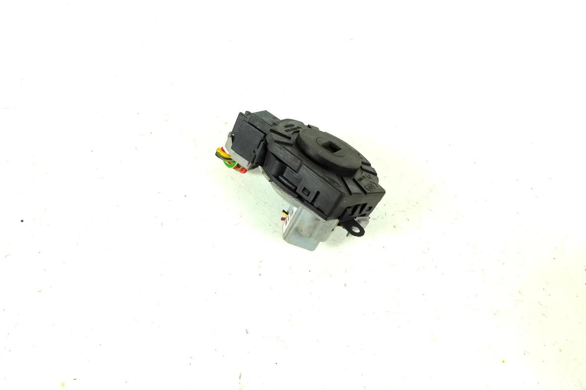 Contacteur d'allumage Volvo S40 II V50 C30 30737156