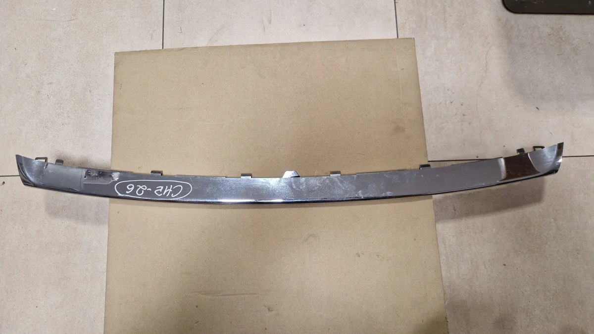 Radiator Grille Trim Strip Renault Scenic 620844457R