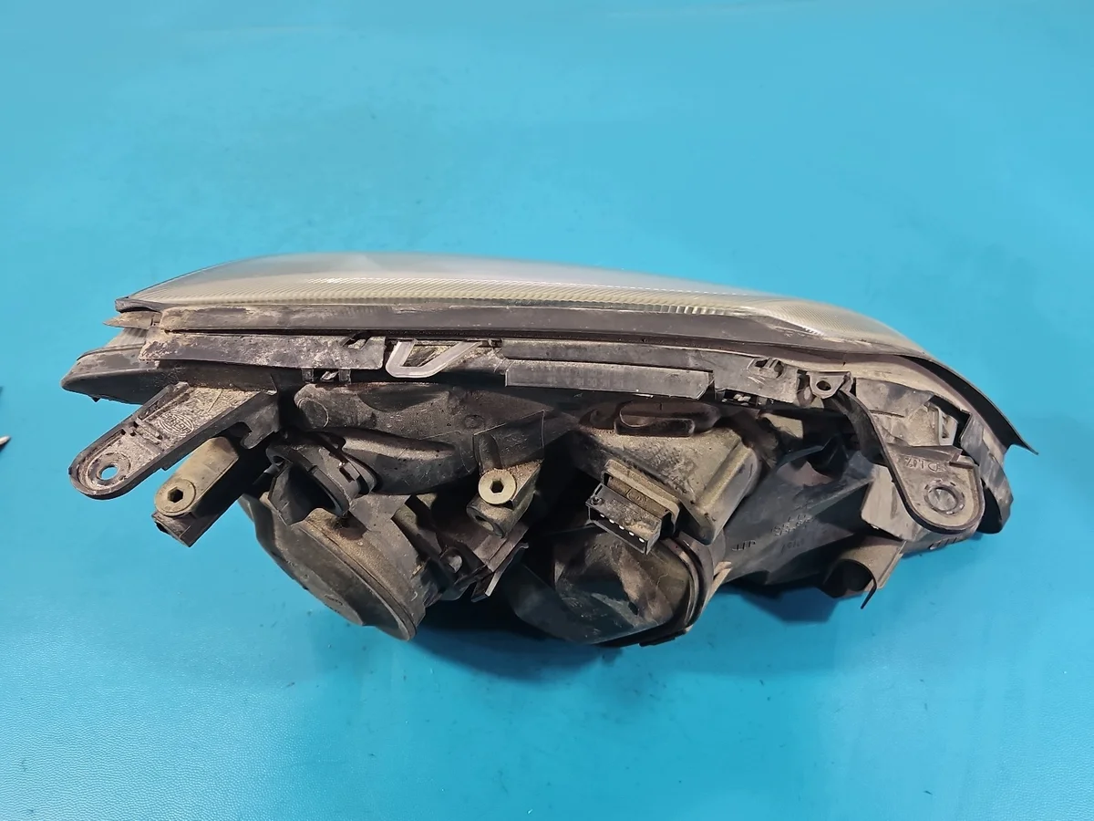 Opel Vectra C Farol Esquerdo image 7