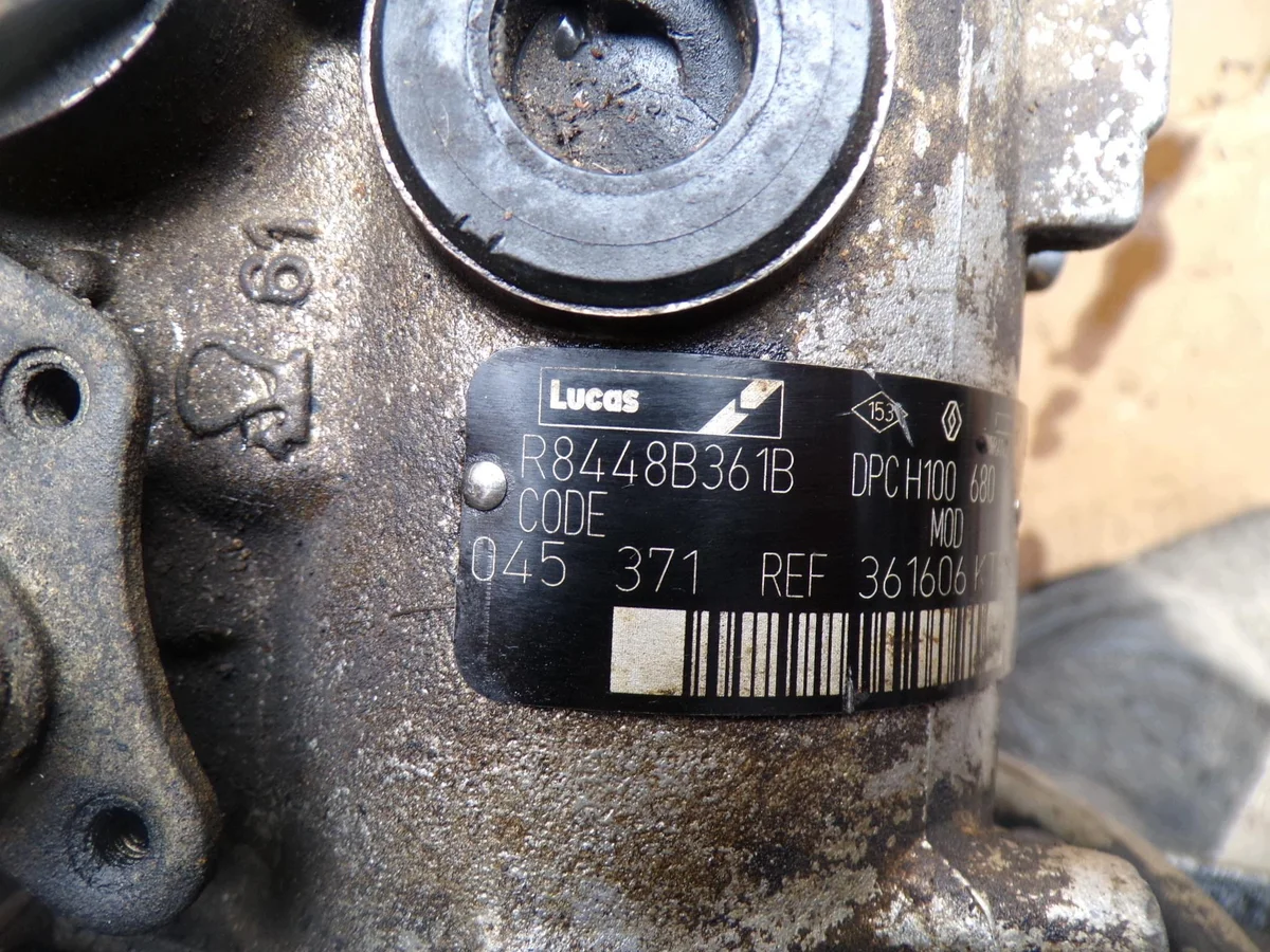 Renault Injection Pump 1.9 DTI R8448B361B image 3