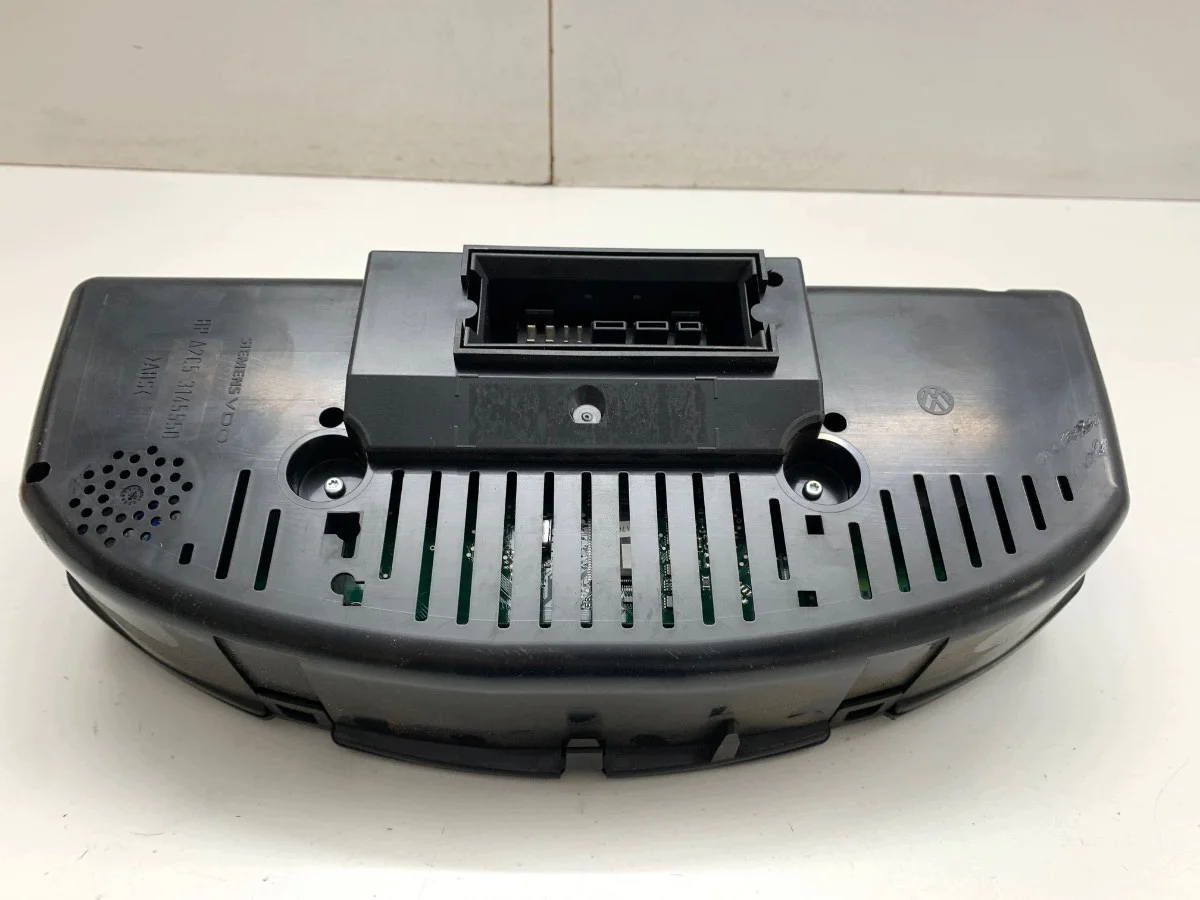 Mittaristo VW Passat B6 A2C53145550 2.0 05-10