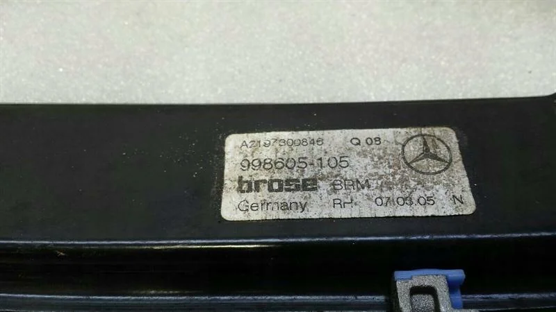 Regulador de elevalunas trasero derecho Mercedes CLS W219 A2197300846