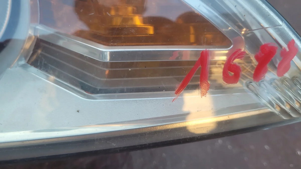 Faro Ford Focus MK2 8M51-13W029-ADMIH81688