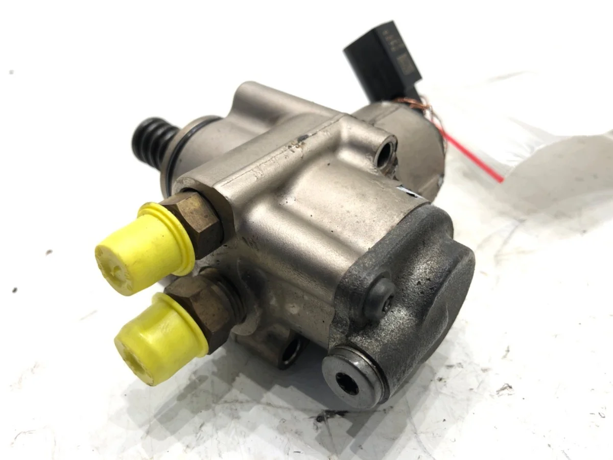 Audi A8 D3 High-Pressure Pump 07L127026A