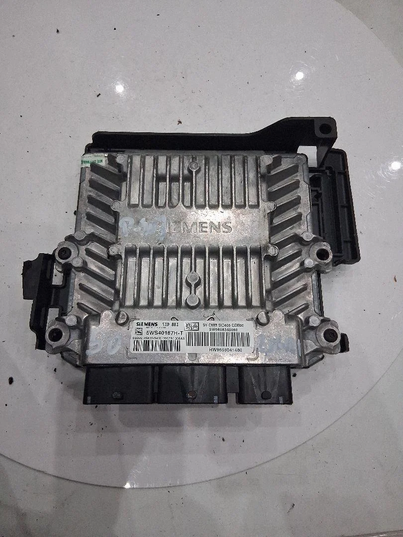 Steuergerät Peugeot 407 2.0 HDI 9658345080
