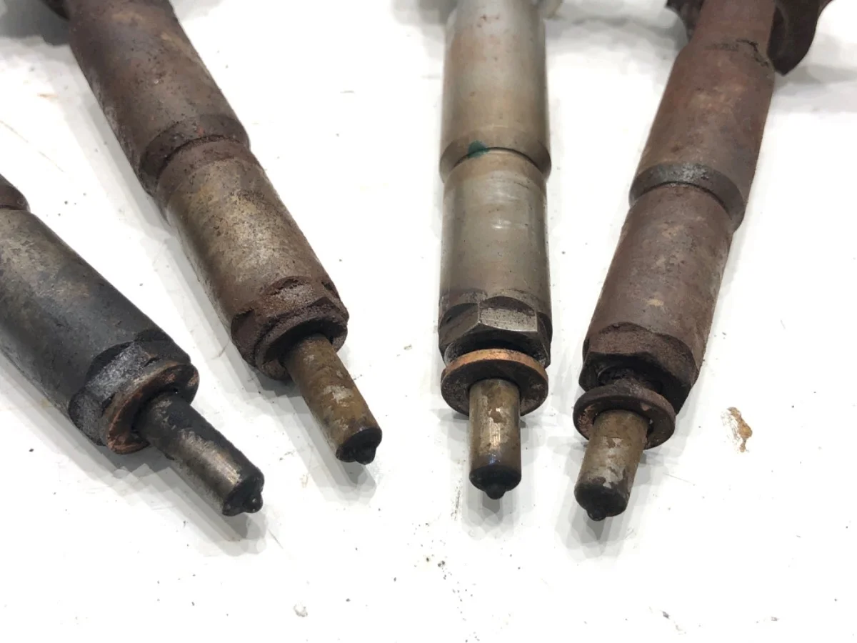Ruiskutussuuttimet Ford Mondeo MK4 4M5Q-9F593-AD