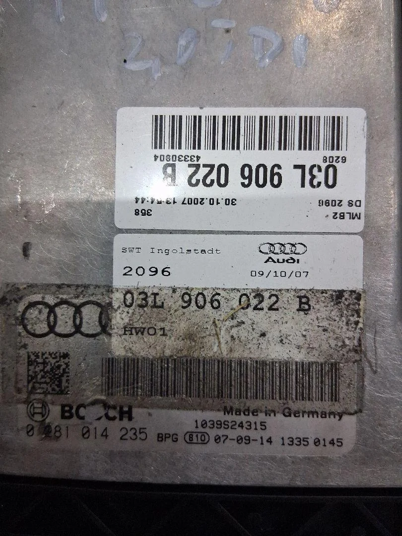 Regeleenheid Audi A4 2.0 TDI 03L906022B