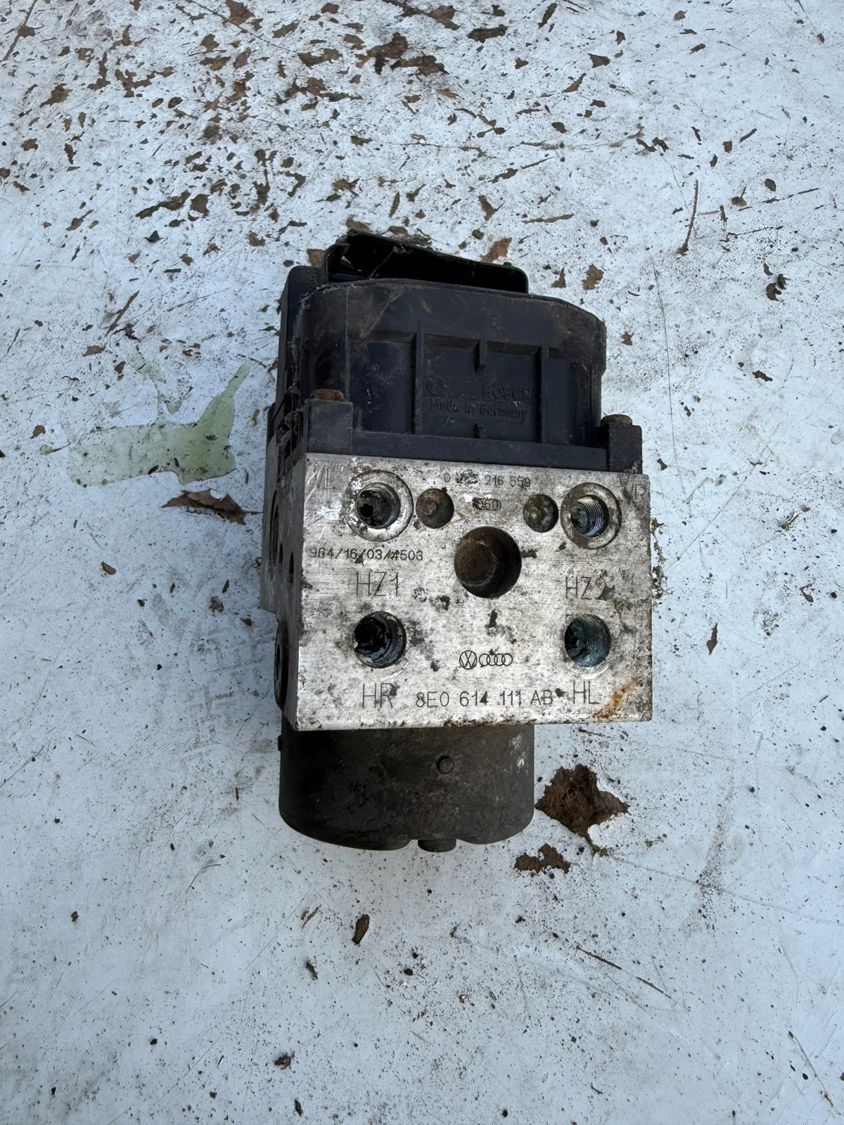 ABS pomp regeleenheid 8E0614111AB VW Passat A4 A6