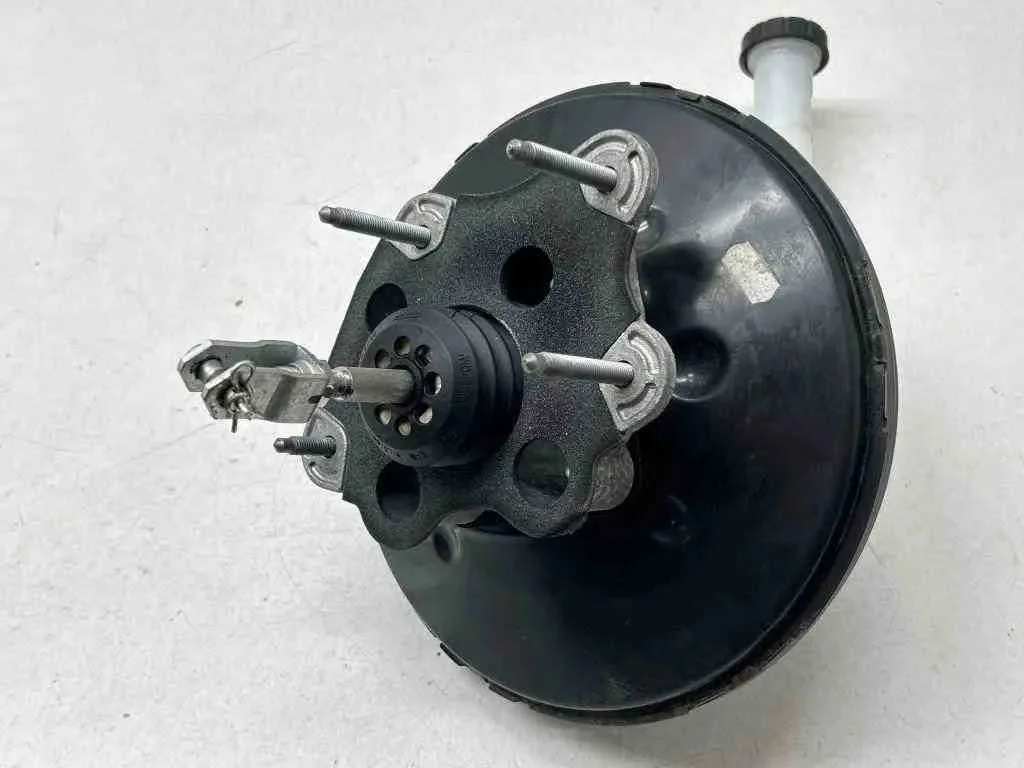 Nissan Pulsar Bromsservo 460073ZL1B
