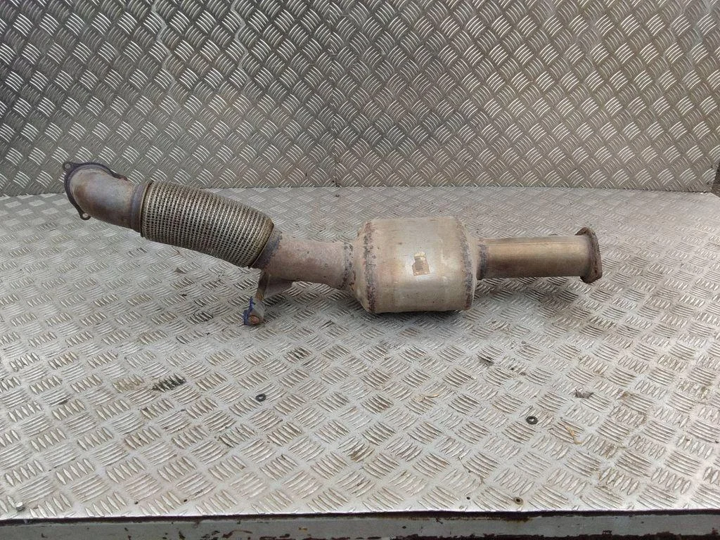 Catalyseur Volvo XC60 II 32330587