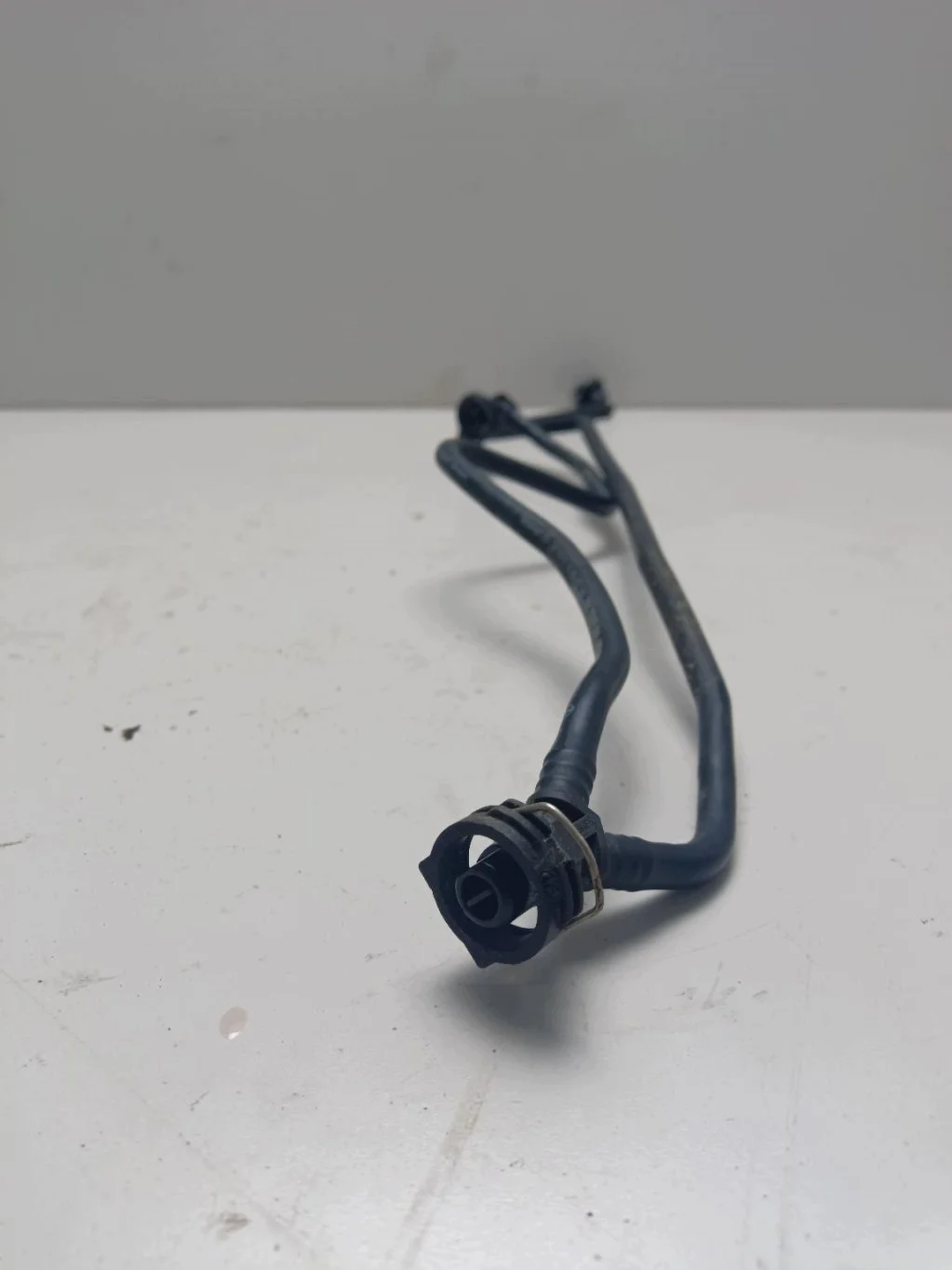 Mercedes B180 W246 Unterdruckschlauch Kühler A2465010025