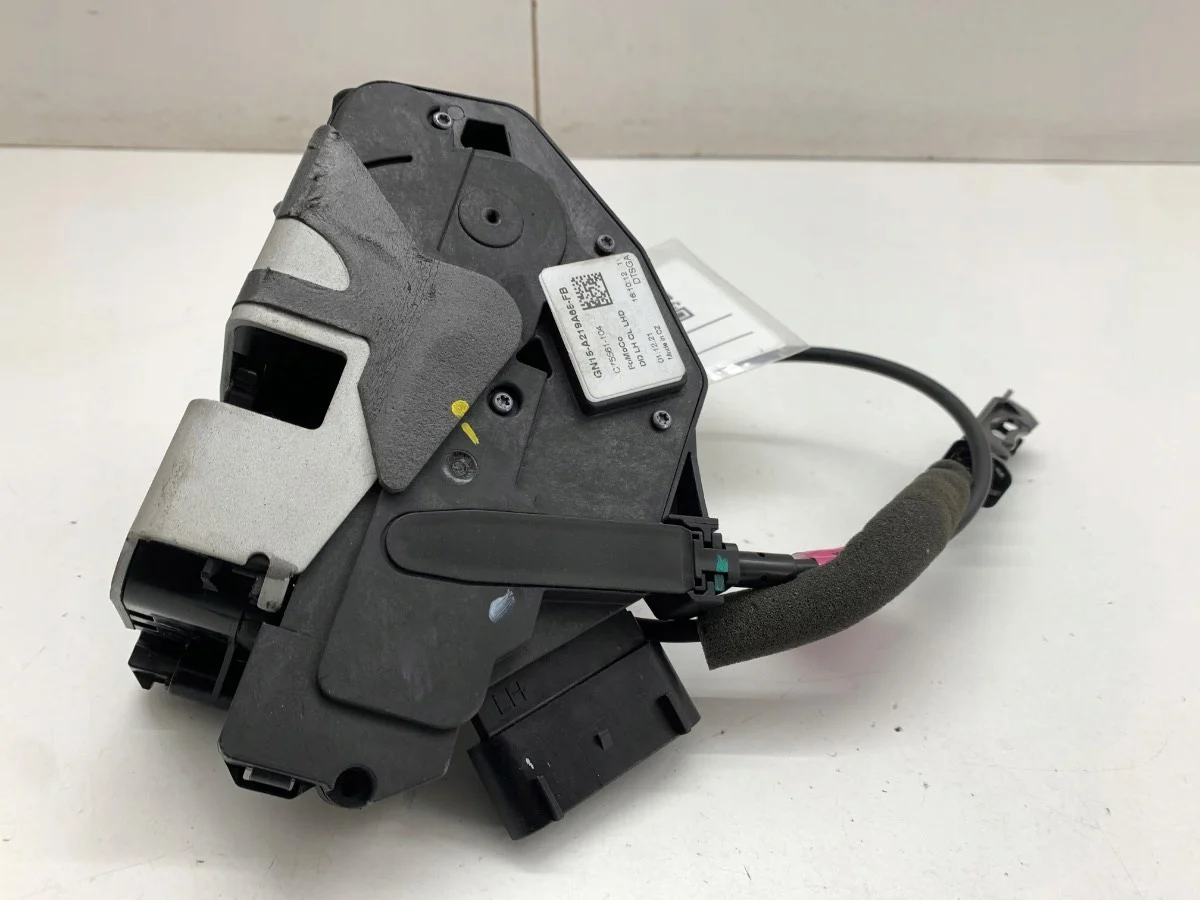 Ovien lukitusmekanismi Ford EcoSport GN15-A219A65-FB