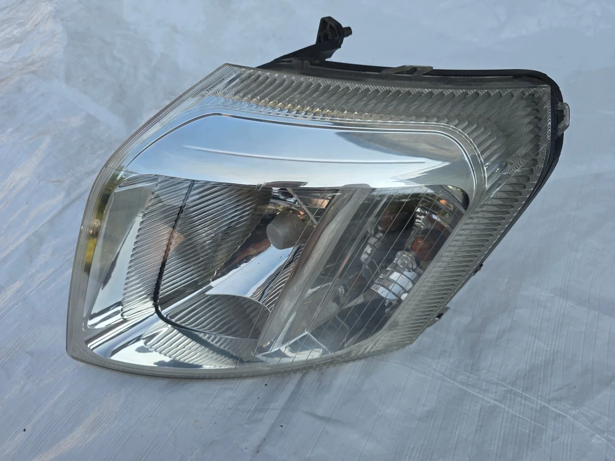 Faro delantero derecho Citroen C2 9680128180
