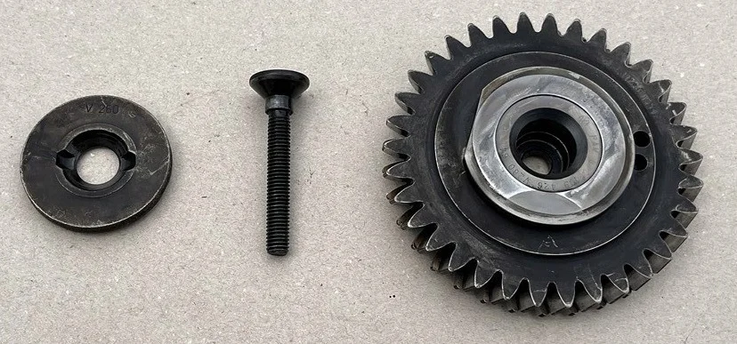 Engrenage de distribution VW T5 Touareg 2.5 TDI BPC 25TDIBPCBPC070109497
