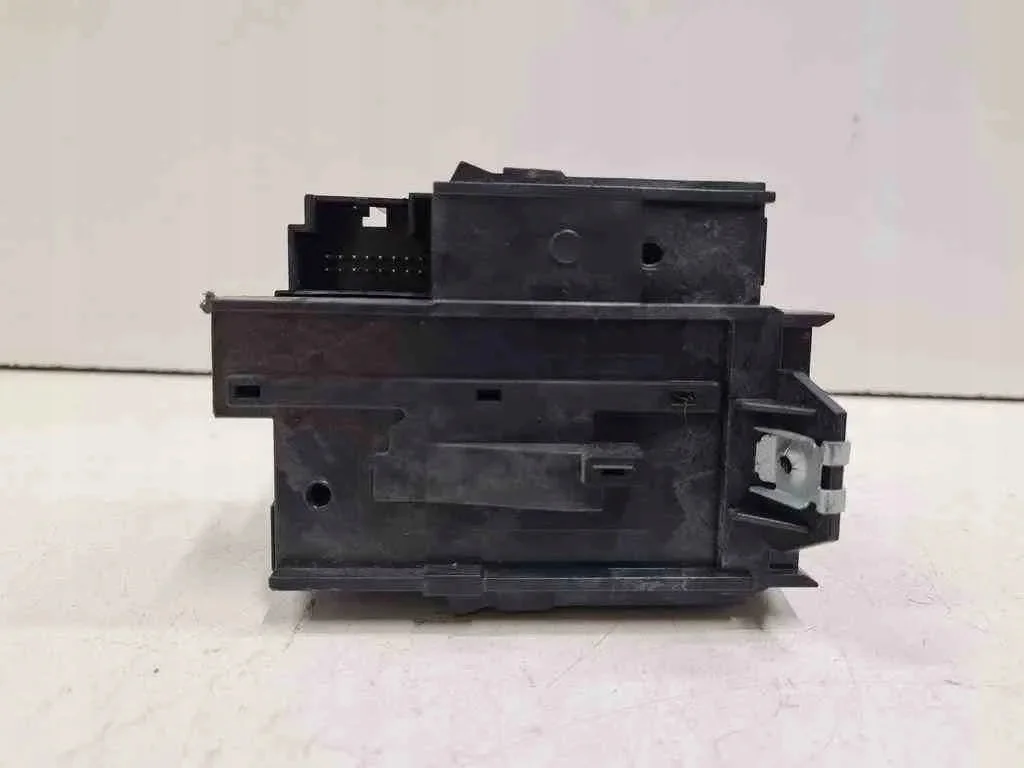 Interruptor de encendido VW Passat B7 Alltrack 33303301 image 3